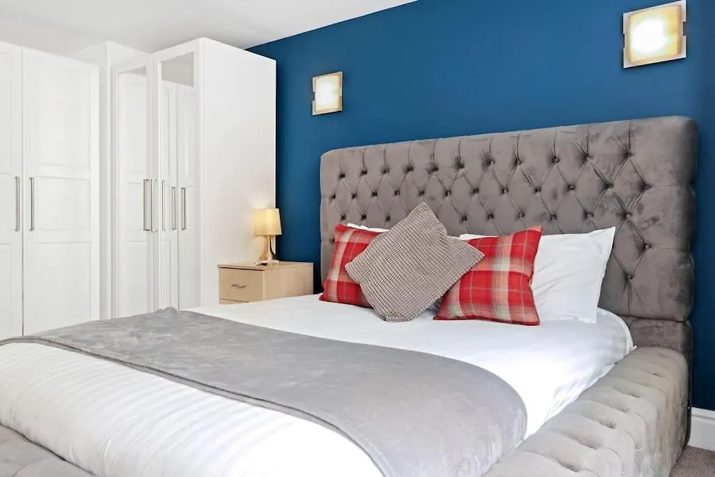 Luxurious 3 Bedroom Apartment In Park Estate Nottingham
